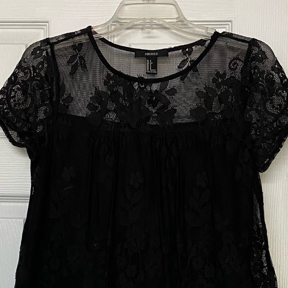Forever 21 Black Lace Overlay Babydoll Top Sz S - Picture 2 of 5